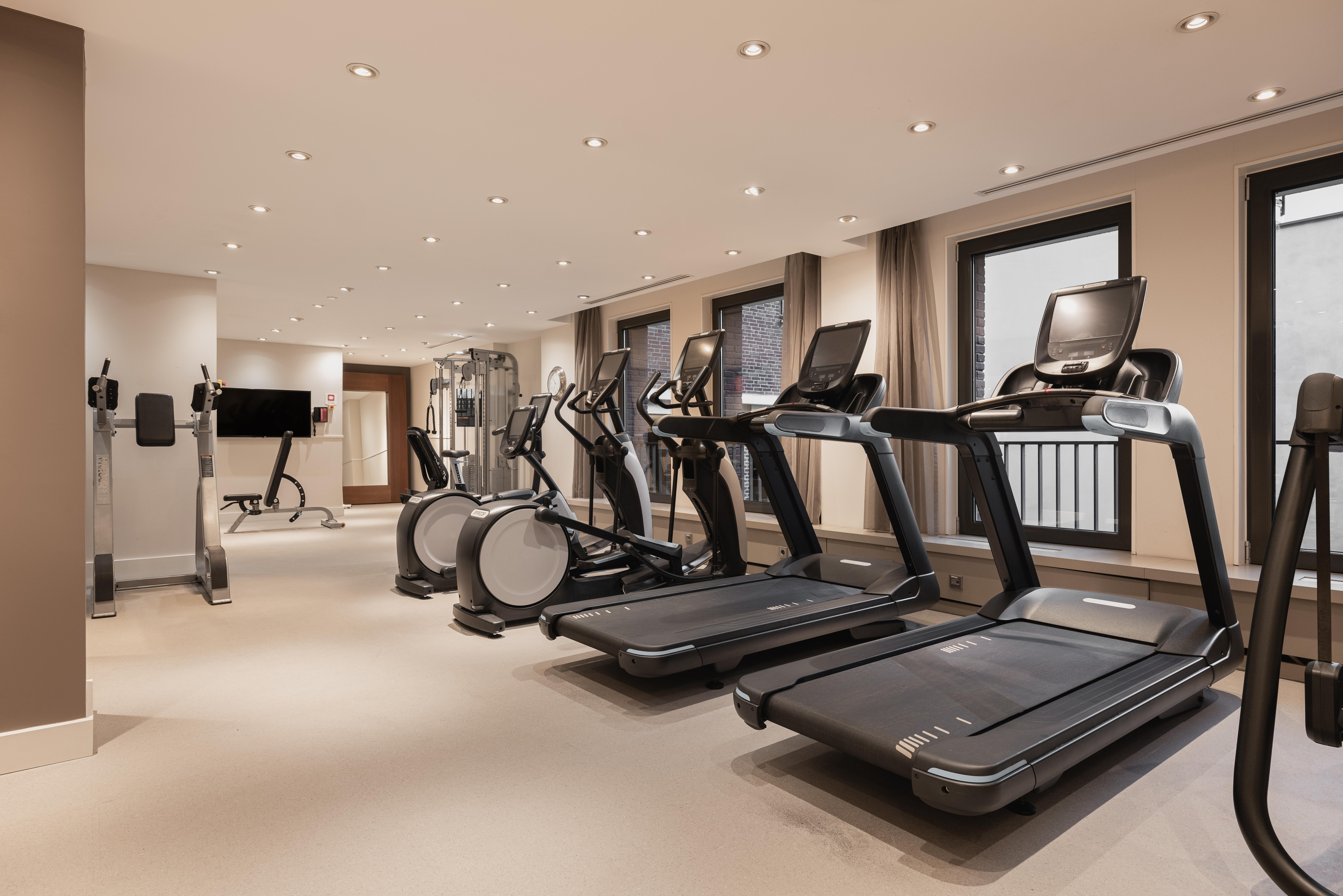 Hilton The Hague Haia Exterior foto The gym at The Ivy Collection