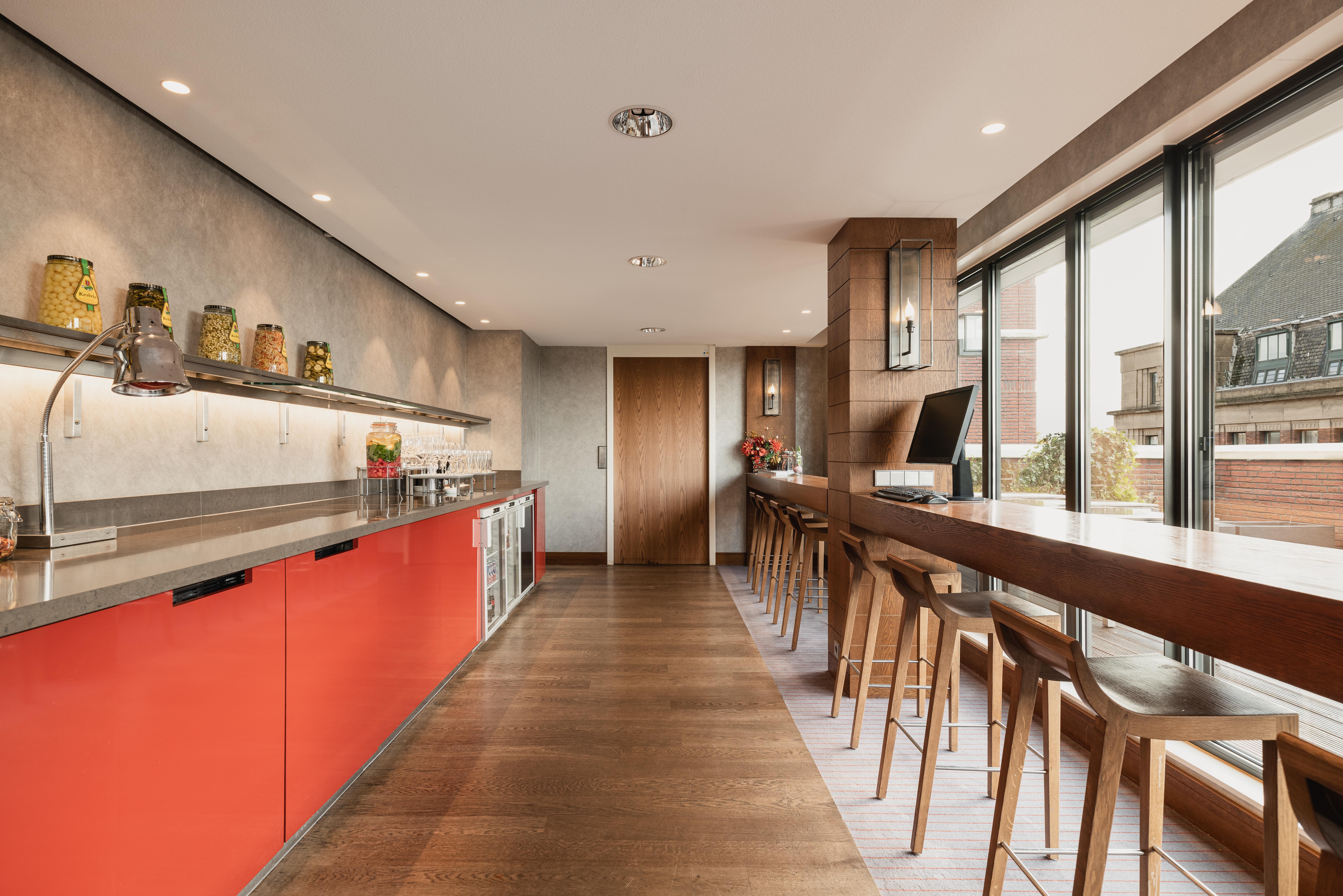 Hilton The Hague Haia Exterior foto The kitchen at the 100 East 53rd Street penthouse