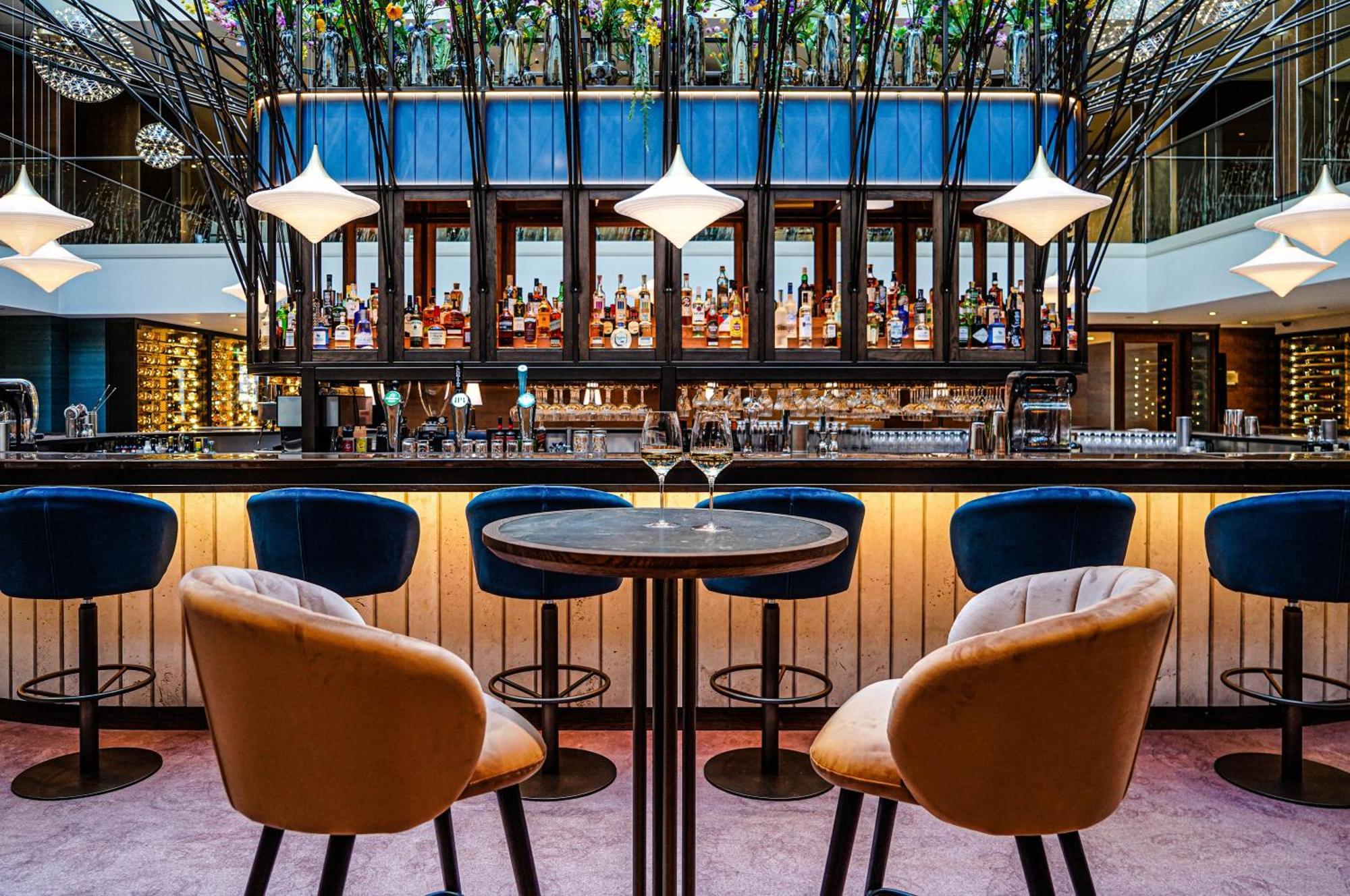 Hilton The Hague Haia Exterior foto The Bar at The Ivy Temple Row